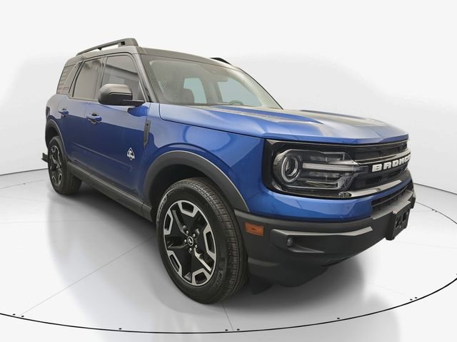 Used 2023 Ford Bronco Sport Outer Banks image 2