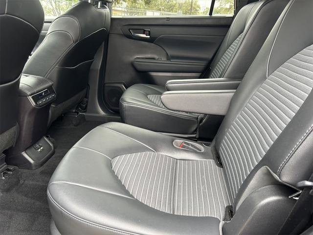 Certified 2021 Toyota Highlander XSE image 17