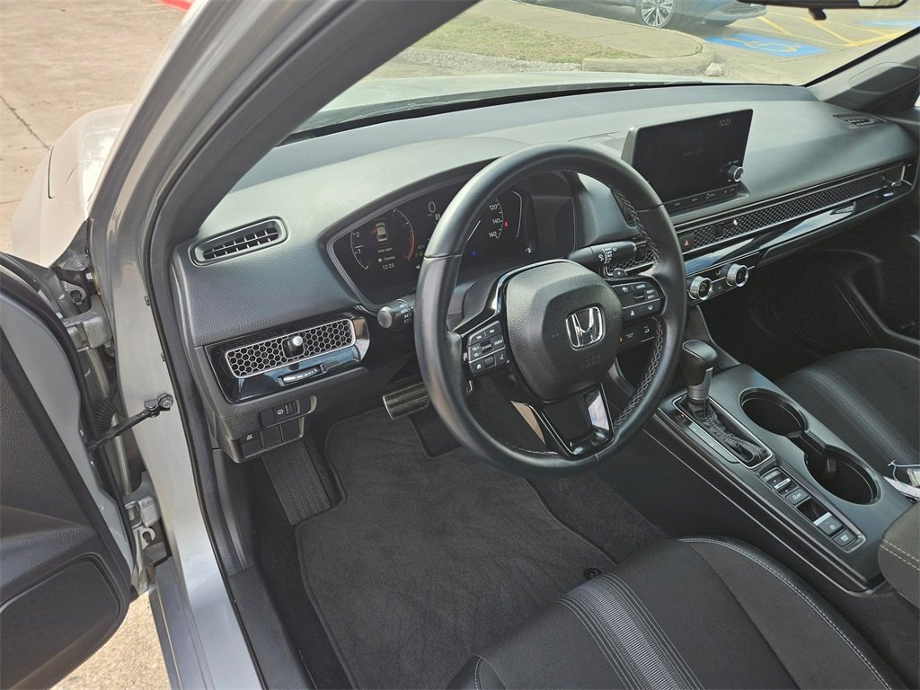 Used 2025 Honda Civic Sport image 13