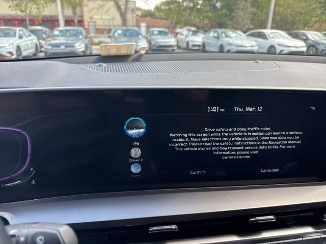 Used 2025 Kia Telluride S image 21