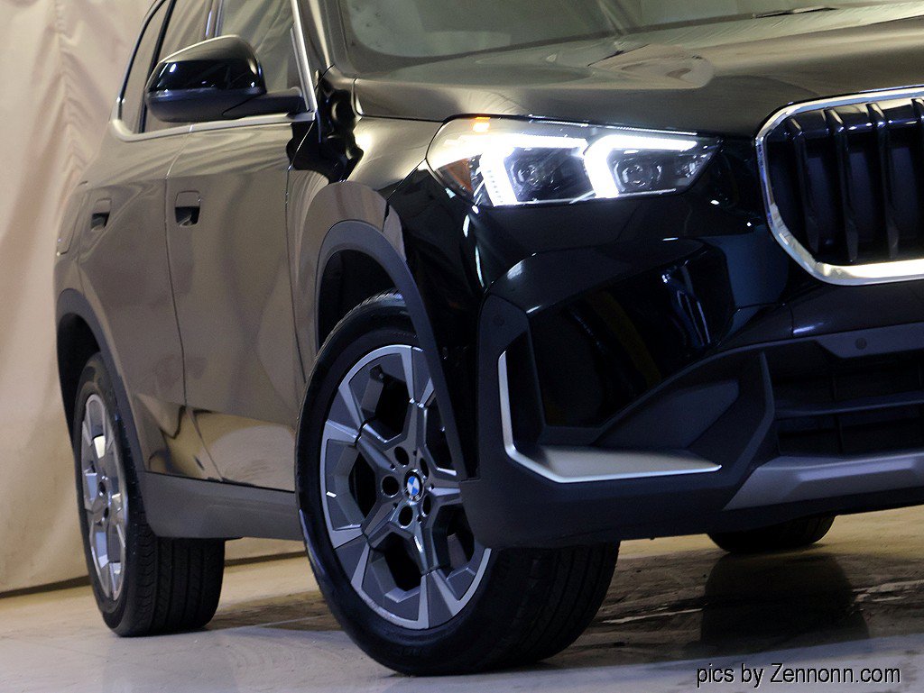 Certified 2023 BMW X1 xDrive28i w/ Convenience Package AWD/4WD image 4