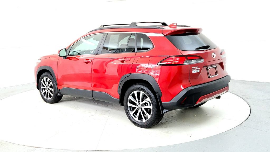Certified 2023 Toyota Corolla Cross XLE w/ Convenience Package AWD/4WD image 4