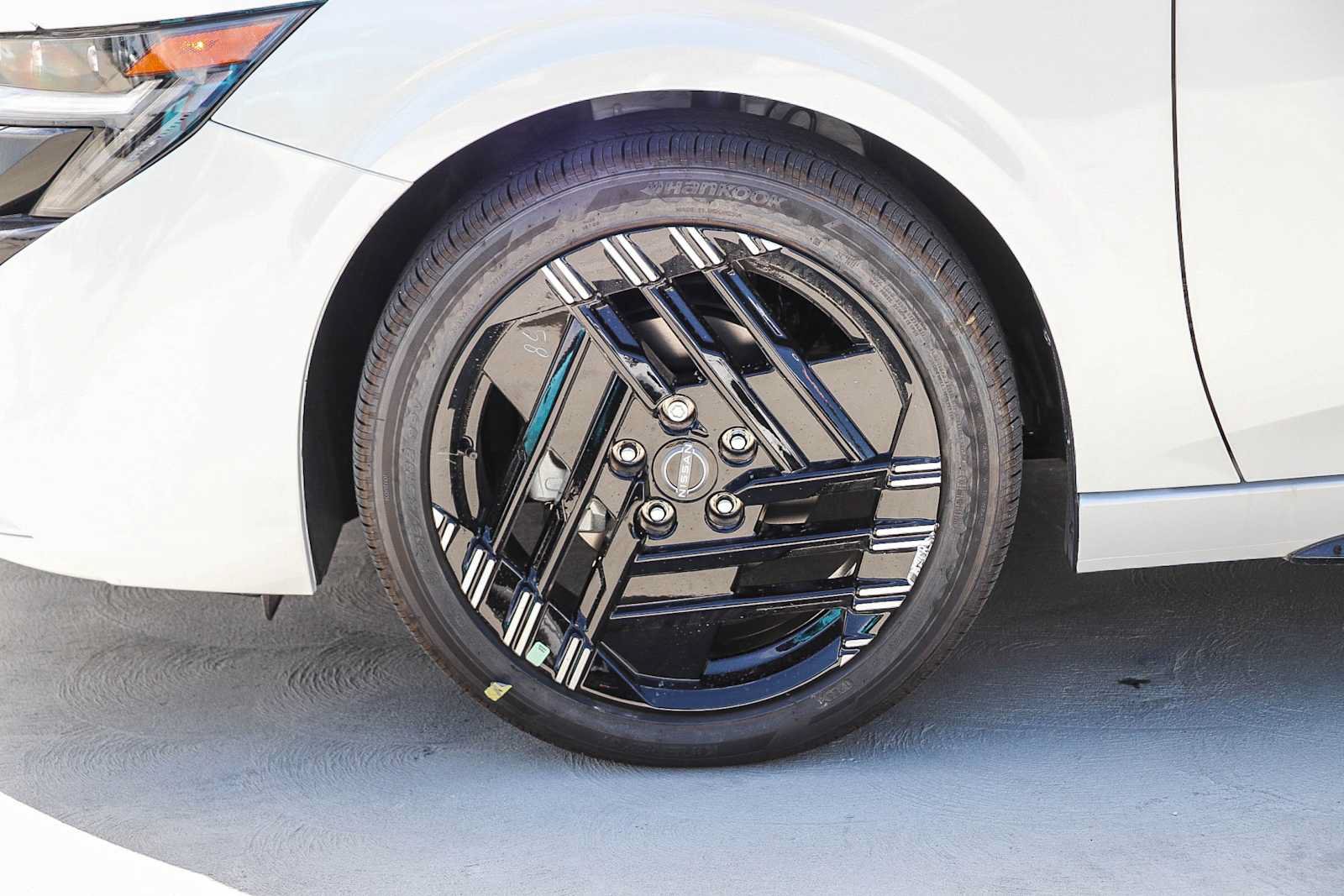 New 2027 Nissan Sentra SR FWD image 11