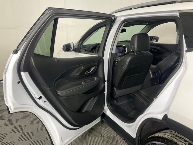 Used 2024 GMC Terrain SLT w/ Infotainment Package II image 34