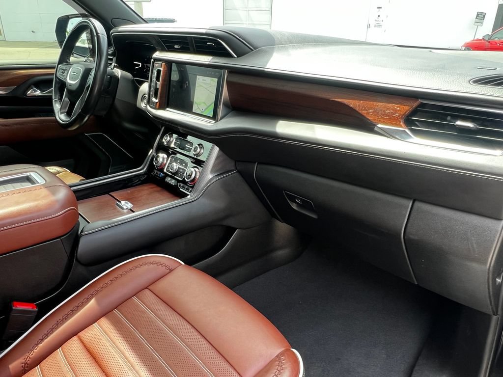Used 2023 GMC Yukon Denali Ultimate AWD/4WD image 40
