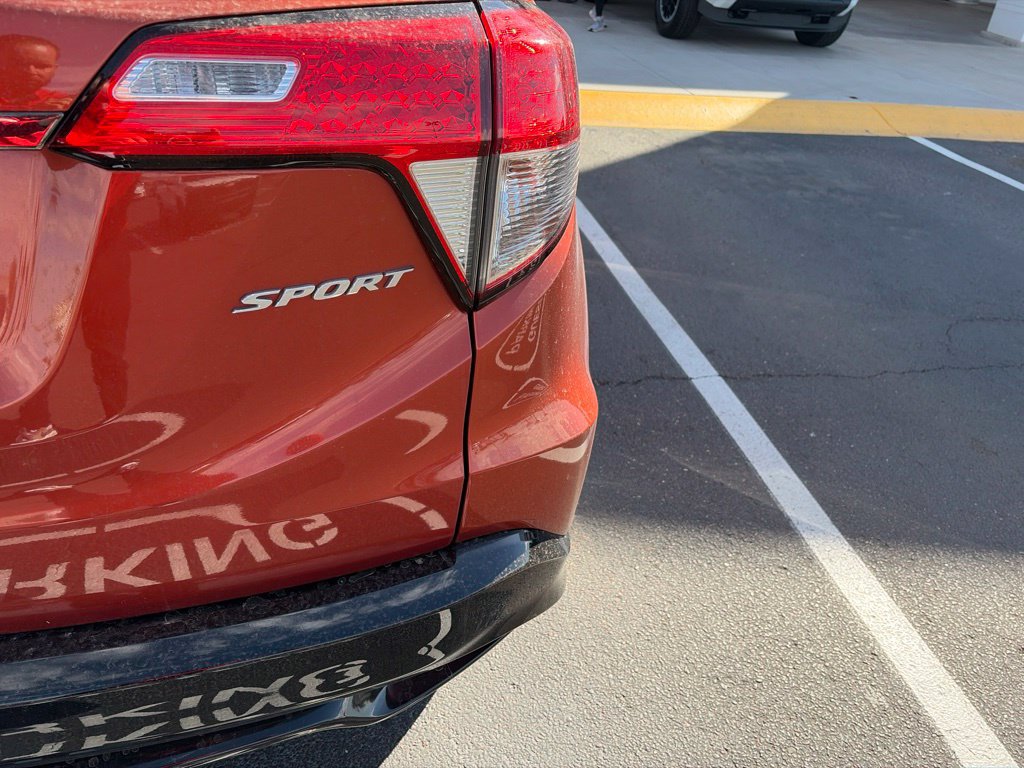 Used 2019 Honda HR-V Sport image 5
