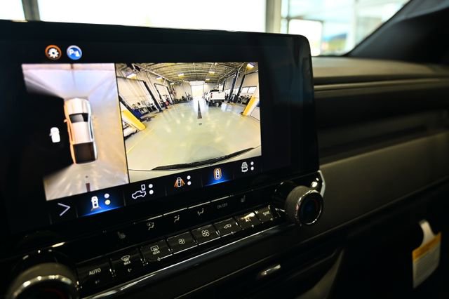 New 2026 Chevrolet Colorado Trail Boss AWD/4WD image 18