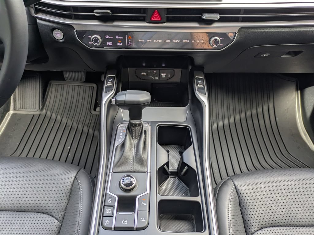 Used 2025 Kia Sorento EX w/ Panoramic Sunroof Package FWD image 19