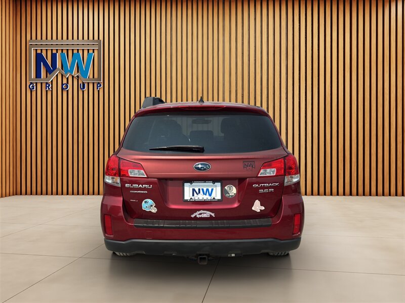 Used 2012 Subaru Outback 3.6R Limited AWD/4WD image 16