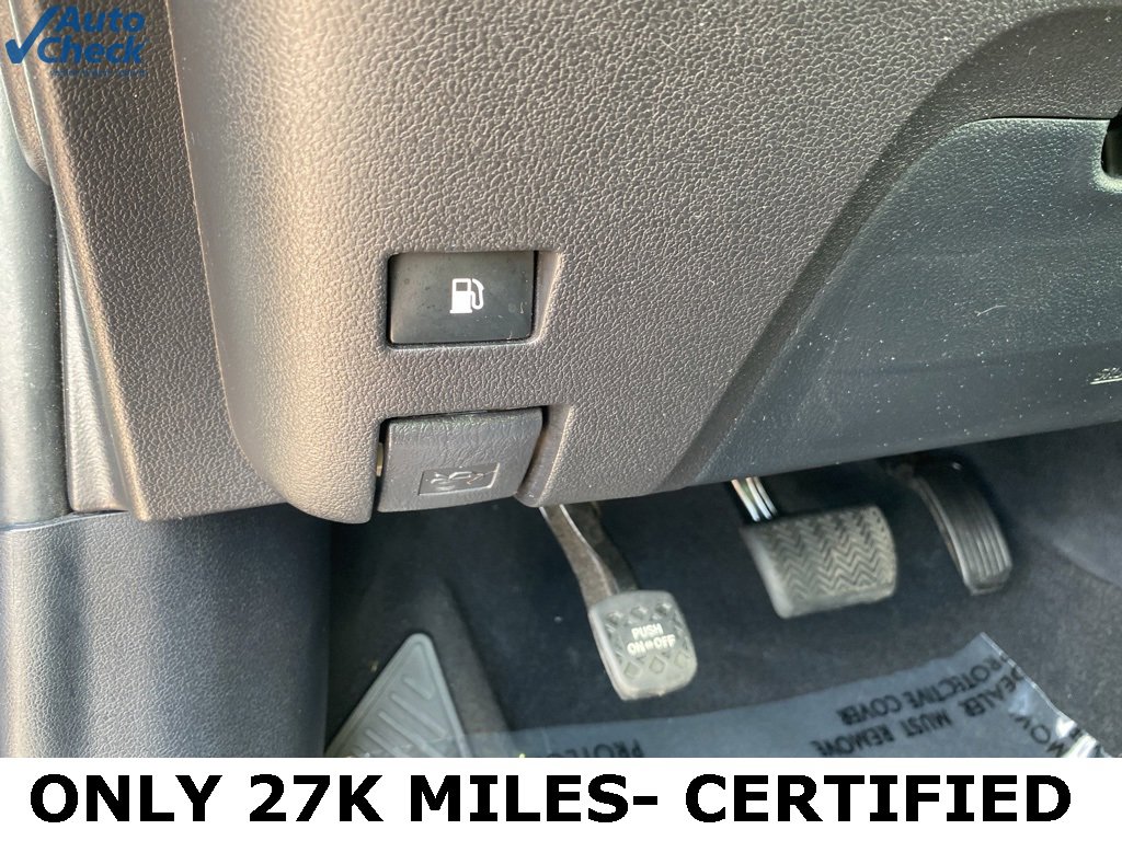 Used 2020 Toyota Prius XLE w/ Advanced Technology Package image 37