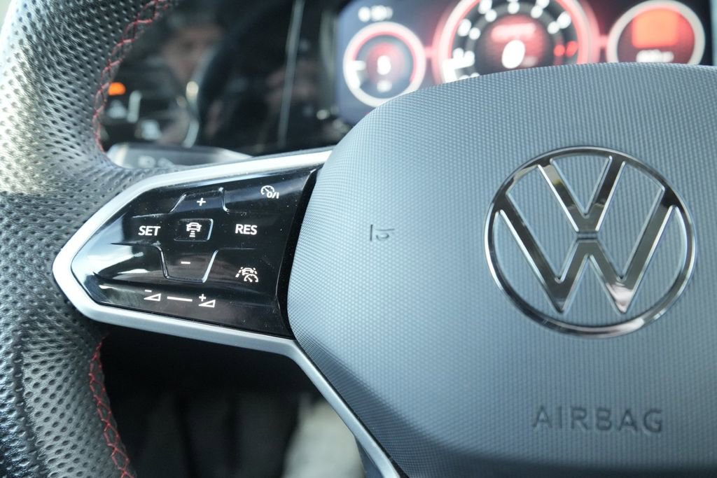 Used 2024 Volkswagen GTI SE w/ SE Leather Seats Package image 29