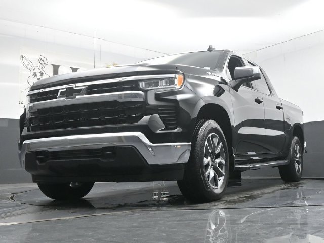 Used 2023 Chevrolet Silverado 1500 LT AWD/4WD image 4
