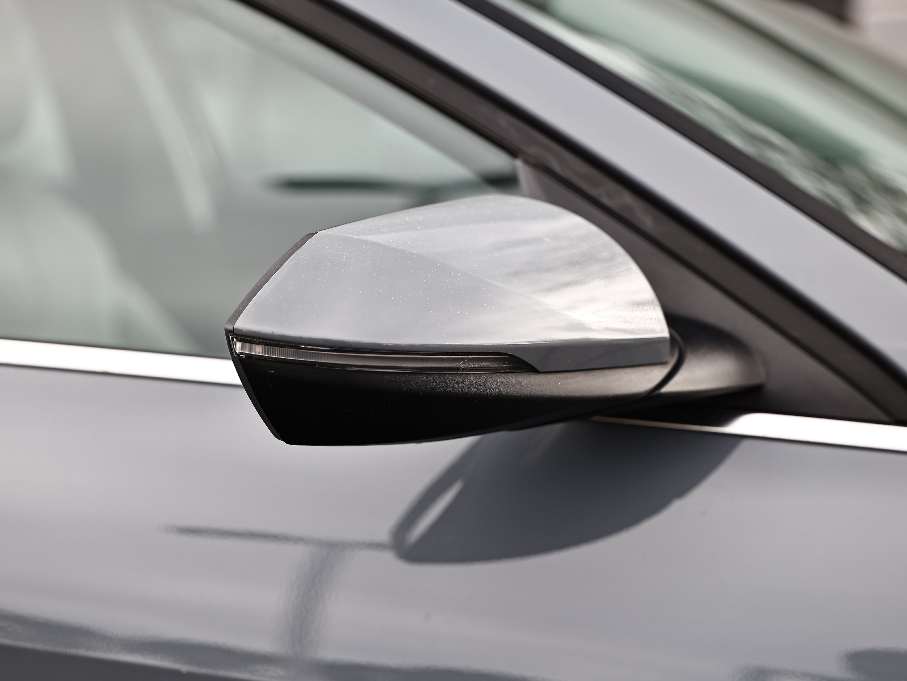 Used 2023 Hyundai Elantra Limited FWD image 3