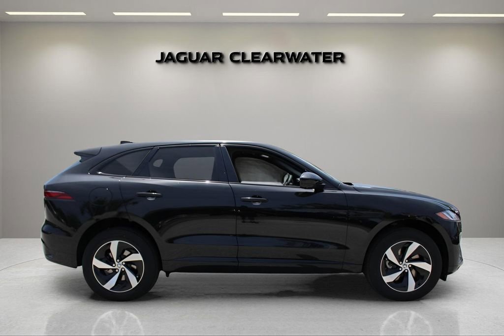 Used 2026 Jaguar F-PACE R-Dynamic S image 6