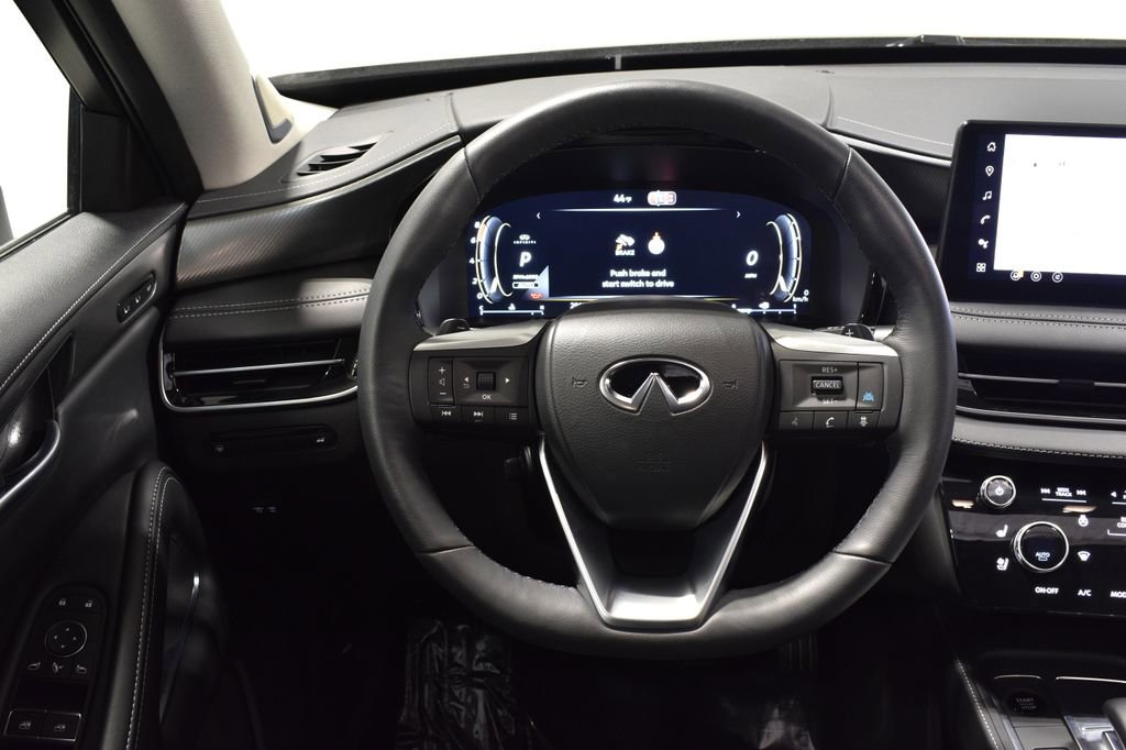 Certified 2026 INFINITI QX60 Luxe w/ Family Package image 15