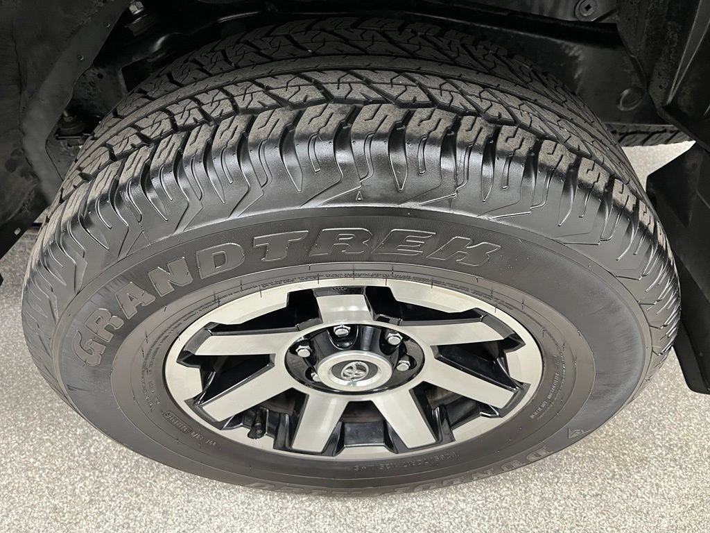 Used 2024 Toyota 4Runner TRD Off-Road Premium w/ Moonroof Package AWD/4WD image 16