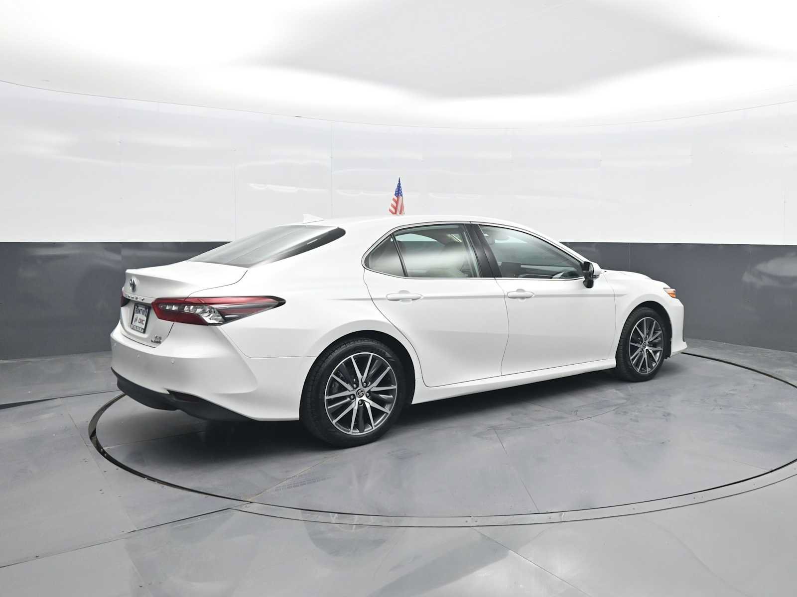 Used 2024 Toyota Camry XLE w/ Navigation Package FWD image 8