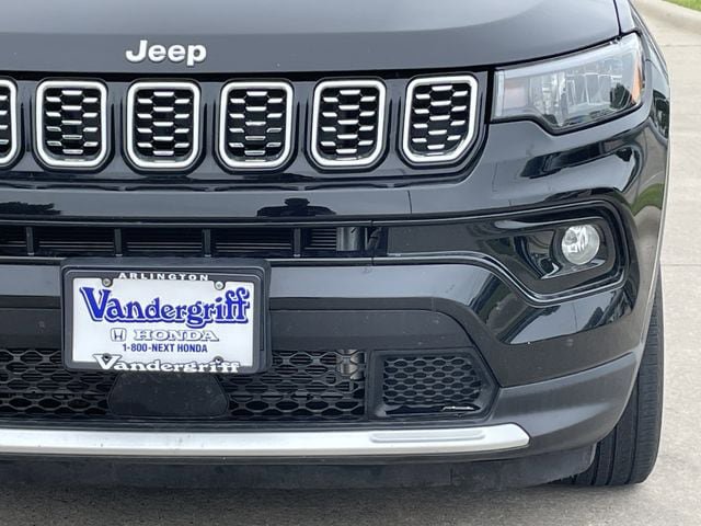 Used 2025 Jeep Compass Limited AWD/4WD image 9