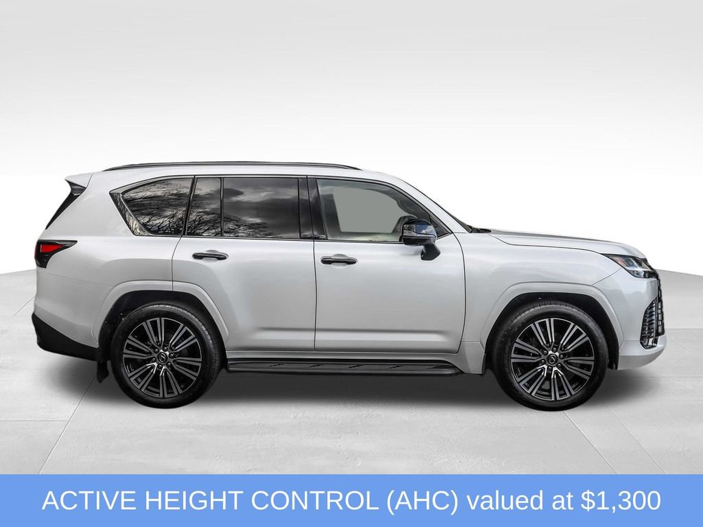 Used 2024 Lexus LX 600 4WD w/ Appearance Package image 5
