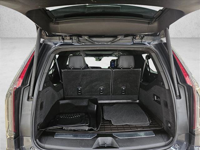 Used 2022 Cadillac Escalade ESV Premium Luxury Platinum RWD image 25