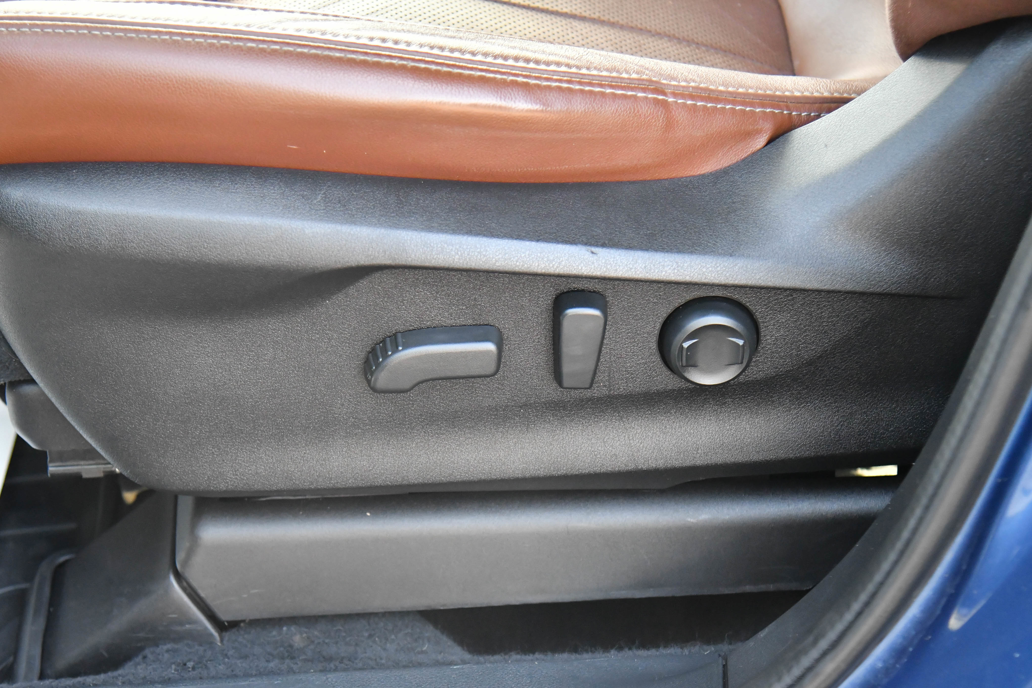 Used 2022 Subaru Ascent Touring image 17