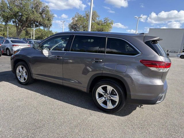 Used 2019 Toyota Highlander Limited image 4