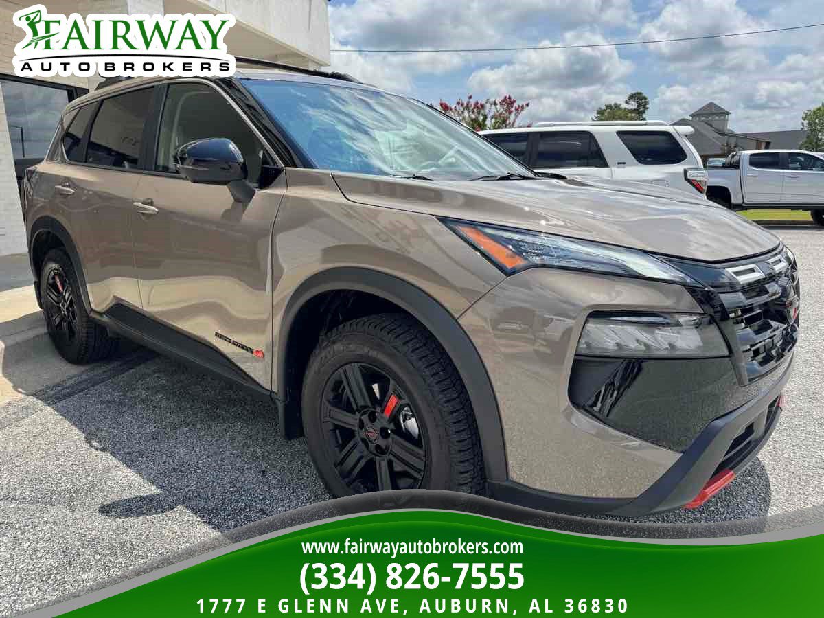 Used 2025 Nissan Rogue SV w/ Rock Creek Premium Package AWD/4WD image 4