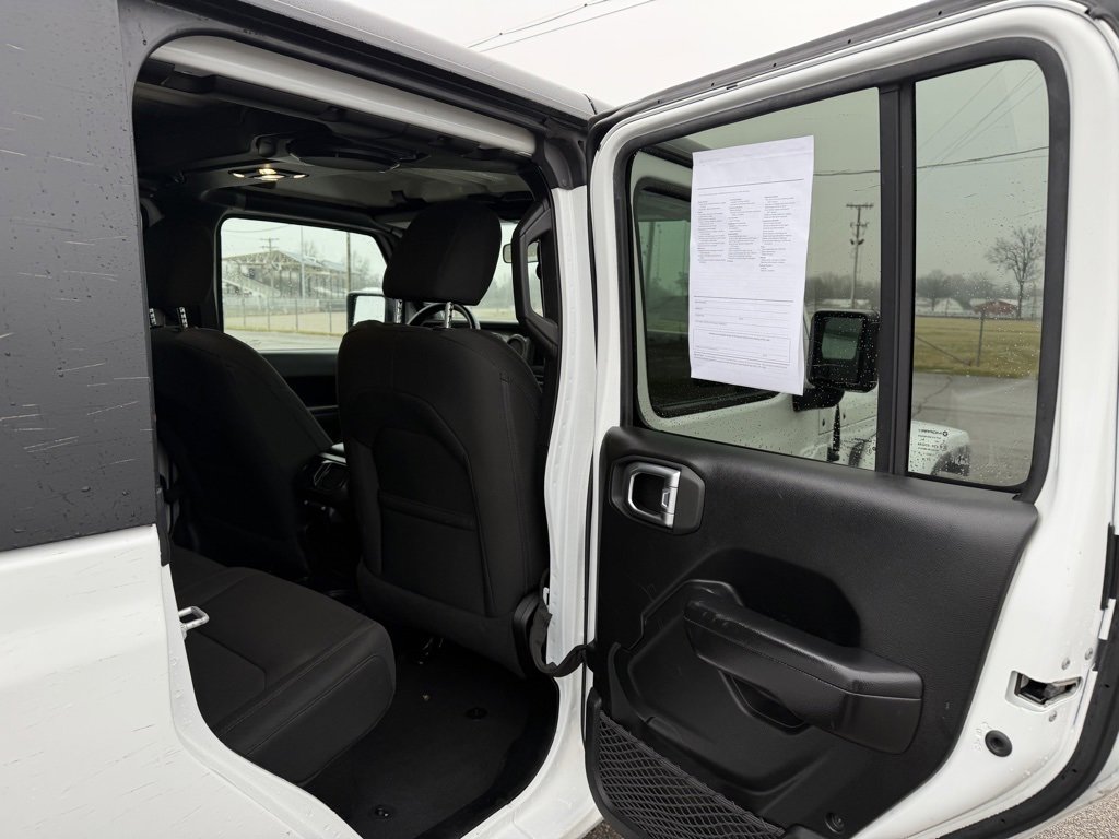 Used 2021 Jeep Gladiator Sport image 27