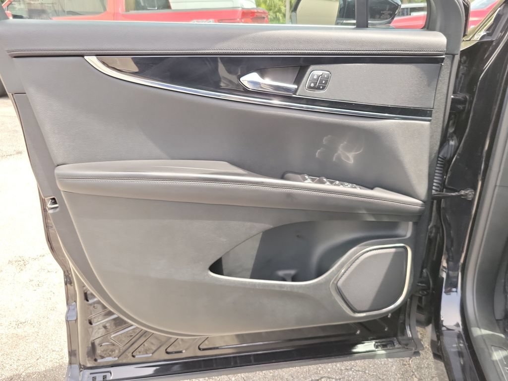 Certified 2022 Lincoln Nautilus FWD image 16