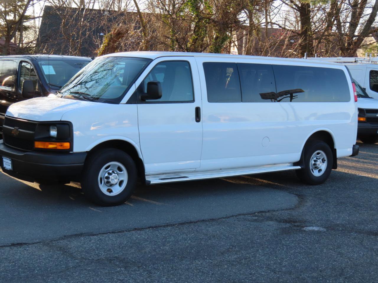 Used 2014 Chevrolet Express 3500 LS image 2