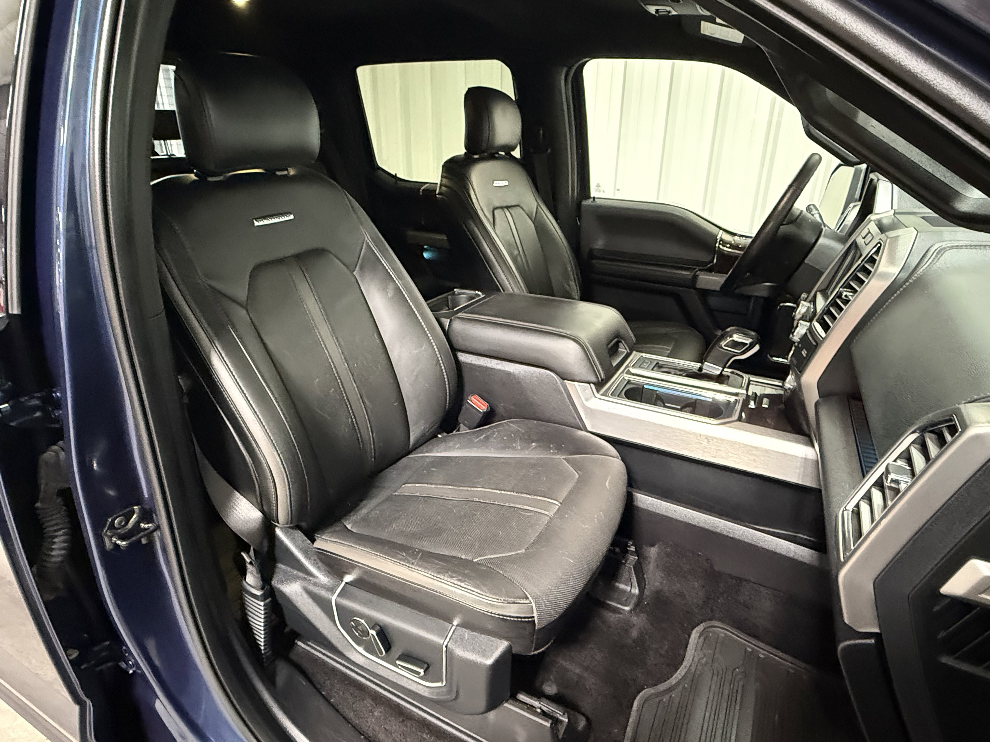 Used 2015 Ford F150 Platinum w/ Equipment Group 701A Luxury image 9