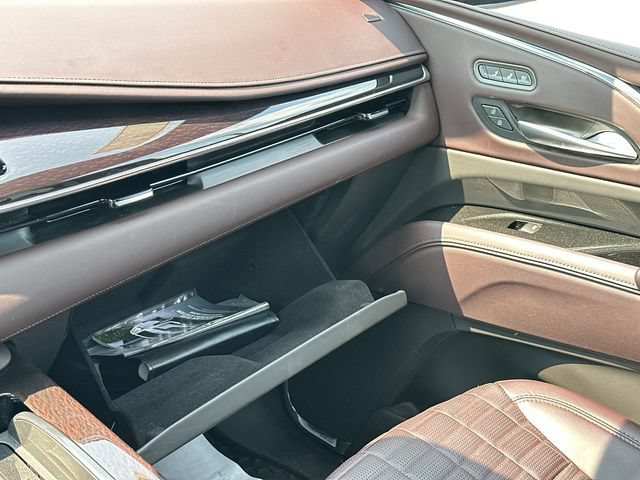 Used 2023 Cadillac Escalade ESV Premium Luxury Platinum AWD/4WD image 34