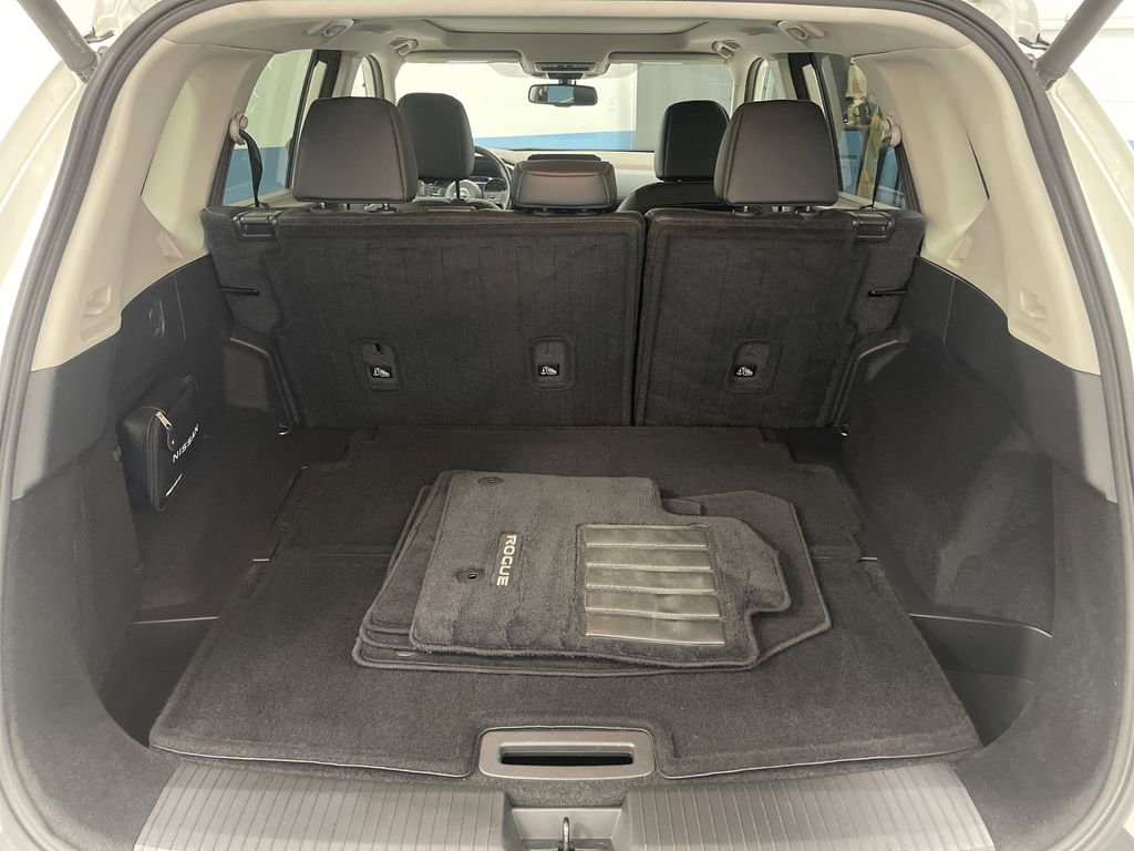 Used 2023 Nissan Rogue SL w/ SL Premium Package image 16