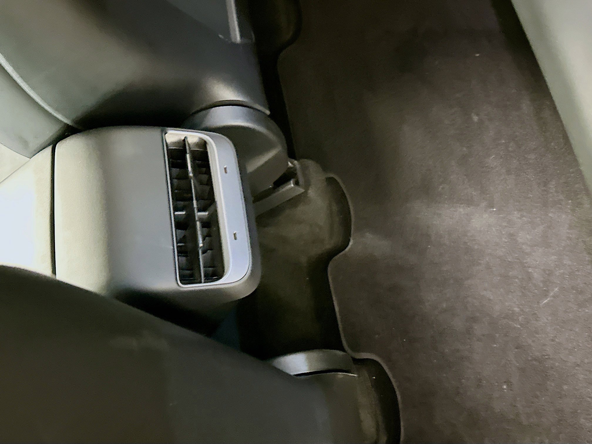 Used 2023 Tesla Model Y Performance image 27