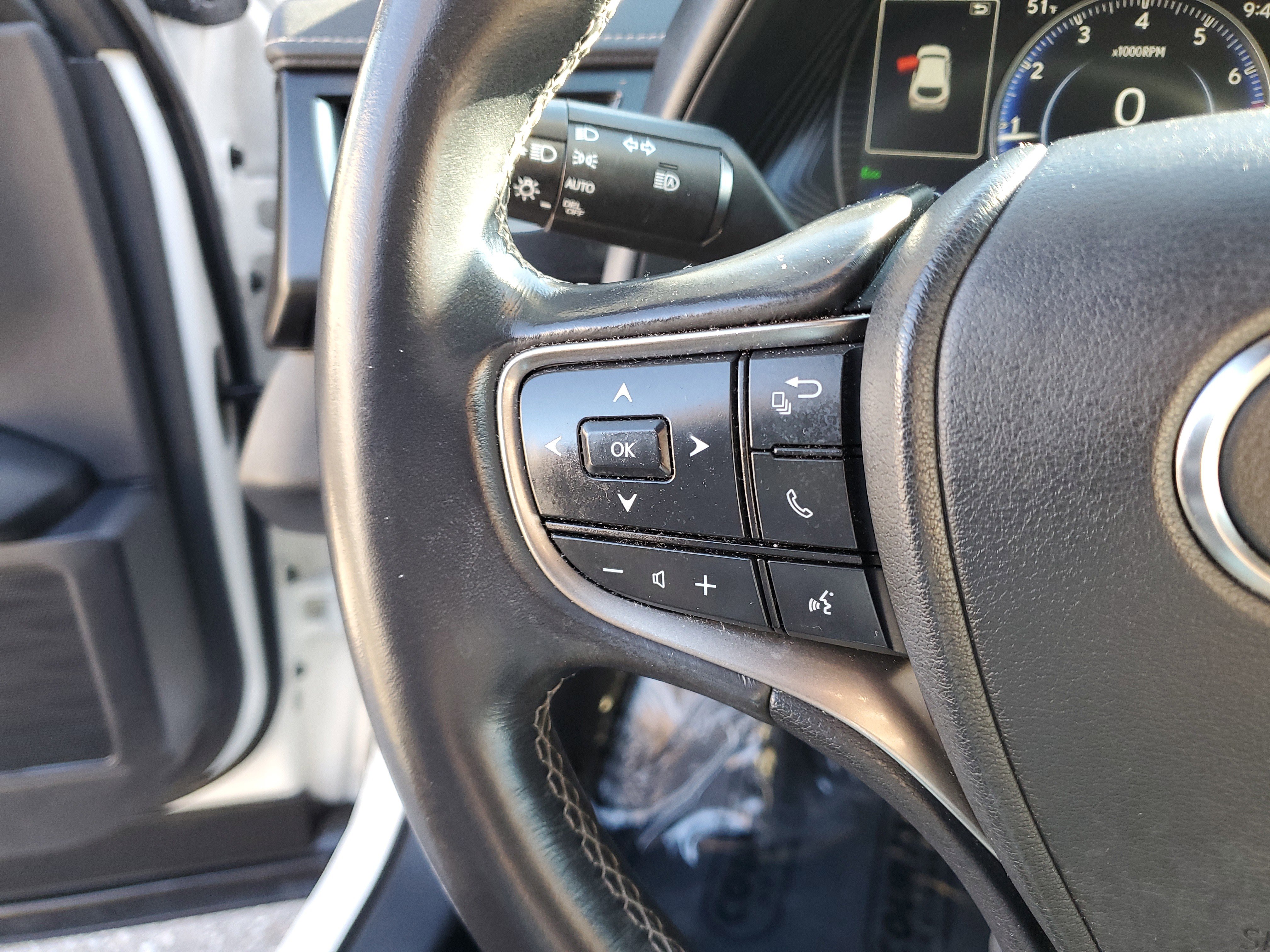 Used 2021 Lexus UX 200 w/ Accessory Package (Z1) image 29