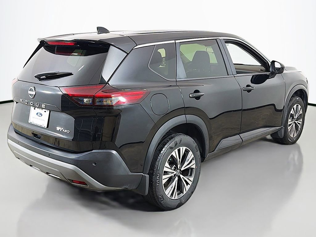 Used 2023 Nissan Rogue SV image 7