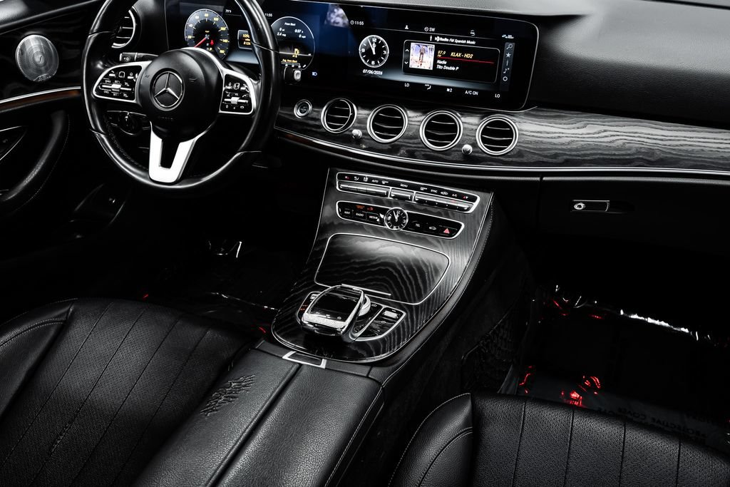 Used 2020 Mercedes-Benz E 350 Sedan image 27
