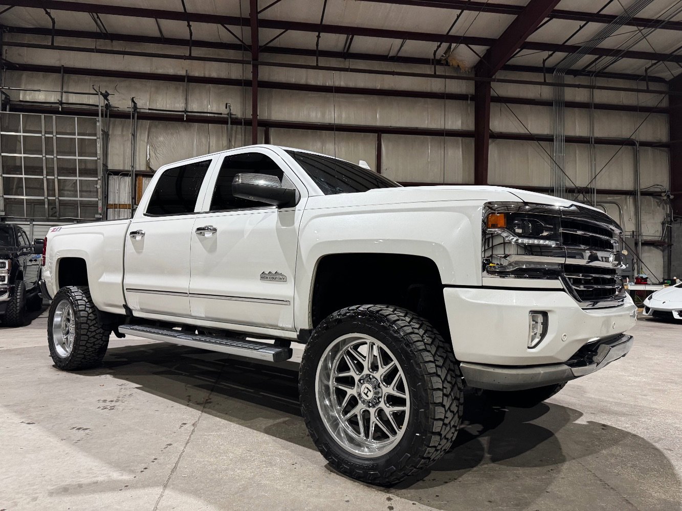 Used 2018 Chevrolet Silverado 1500 High Country image 1