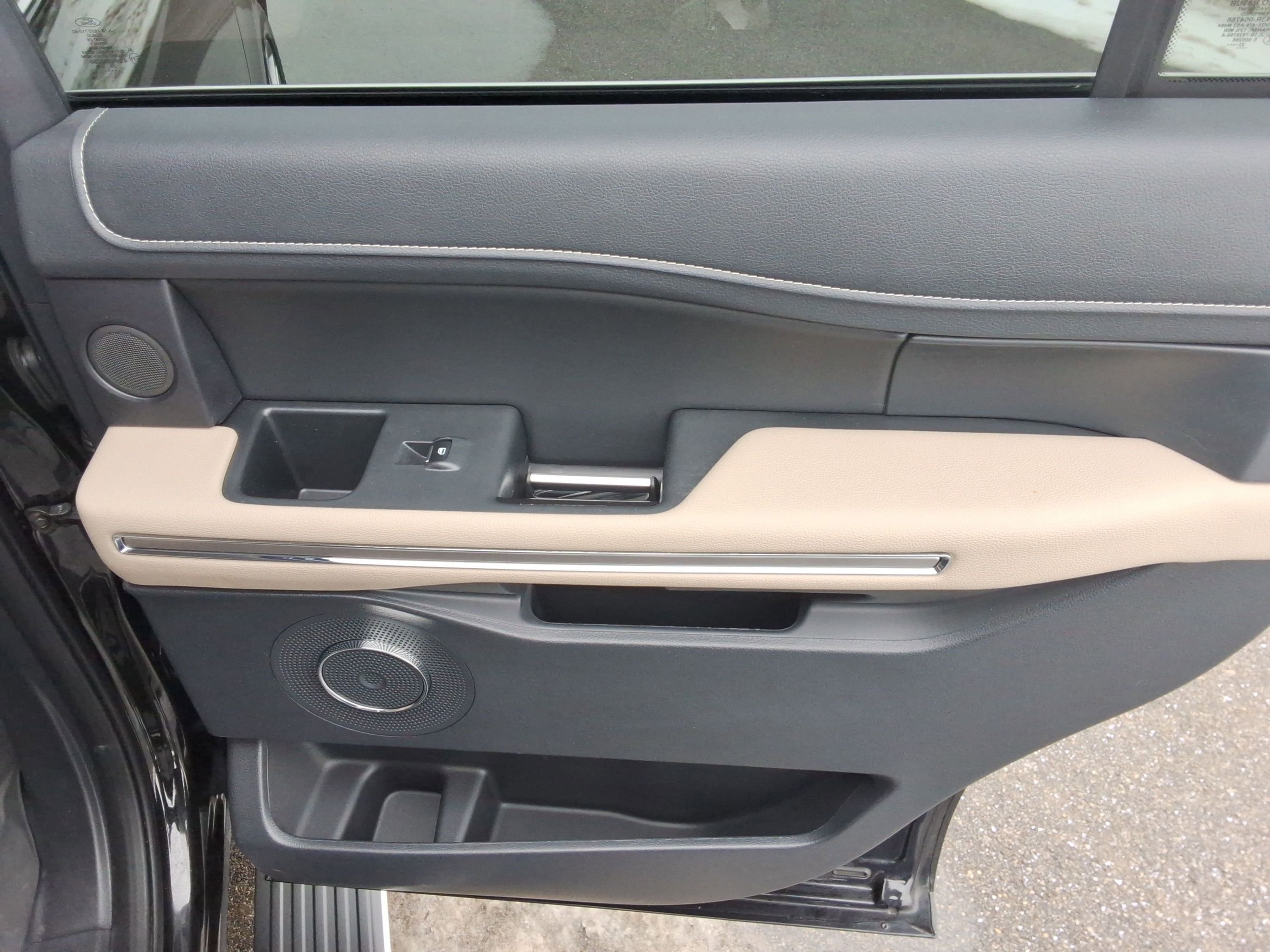 Used 2024 Ford Expedition Limited image 26