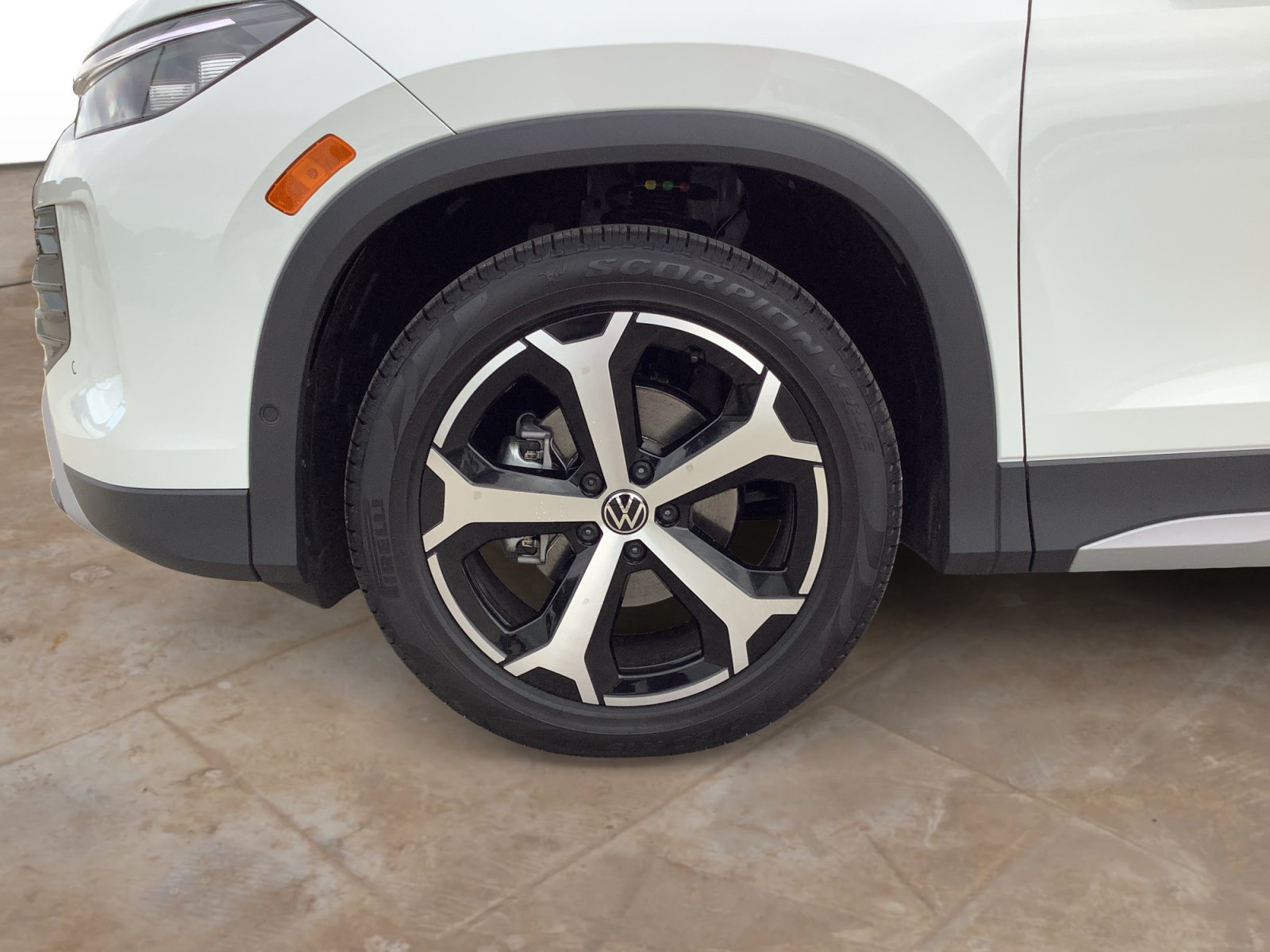 New 2026 Volkswagen Tiguan SE FWD image 10