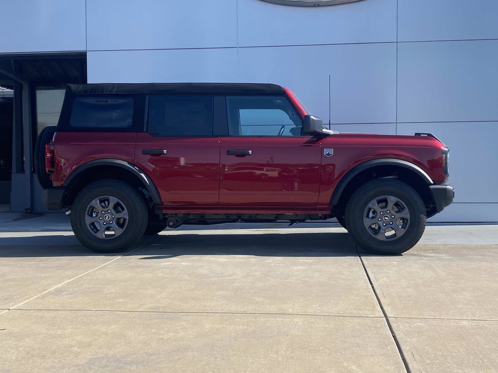 New 2025 Ford Bronco Big Bend image 3