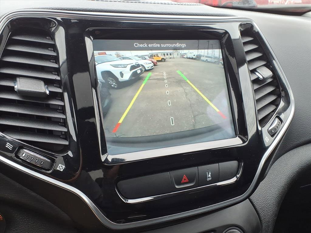 Used 2022 Jeep Cherokee Limited image 11