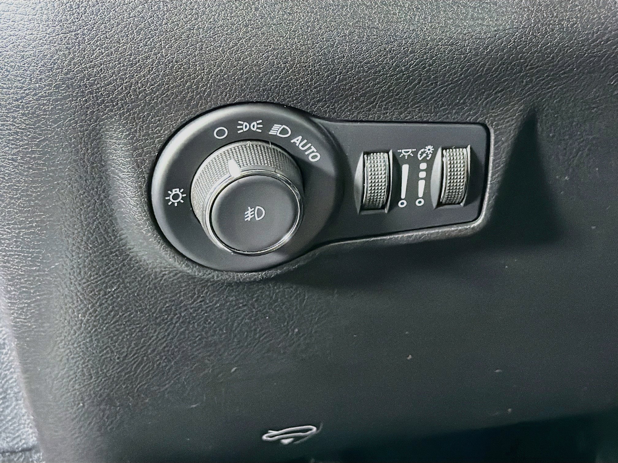 Used 2022 Jeep Compass High Altitude AWD/4WD image 17