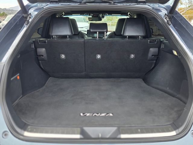 Used 2022 Toyota Venza Limited w/ Advanced Technology Package image 11