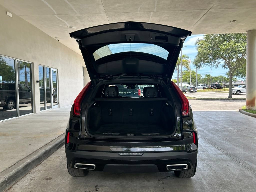 Used 2025 Cadillac XT4 Premium Luxury FWD image 35