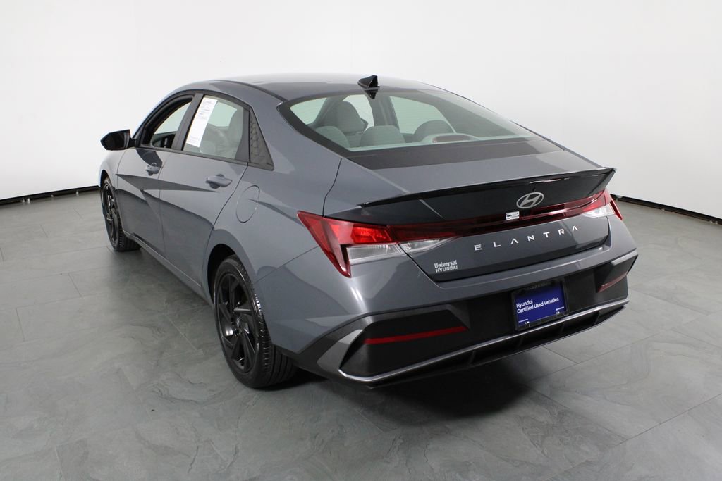 Used 2026 Hyundai Elantra Sport FWD image 4