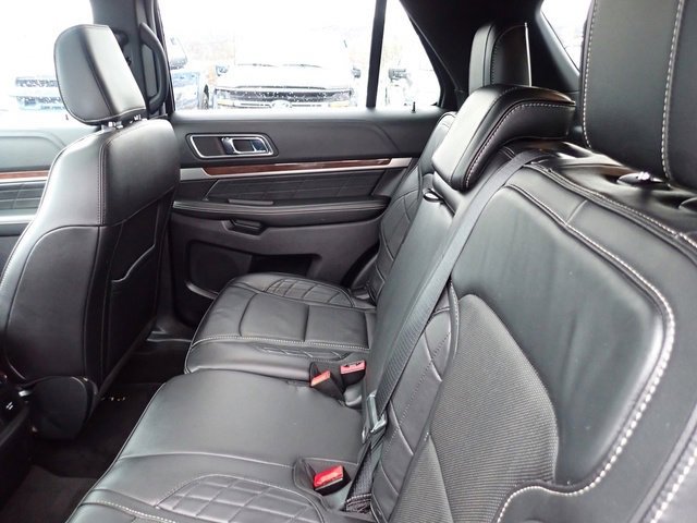 Used 2019 Ford Explorer Platinum image 18