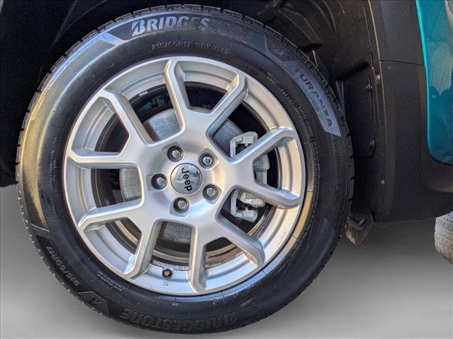 Used 2022 Jeep Renegade Latitude w/ Convenience Group AWD/4WD image 21