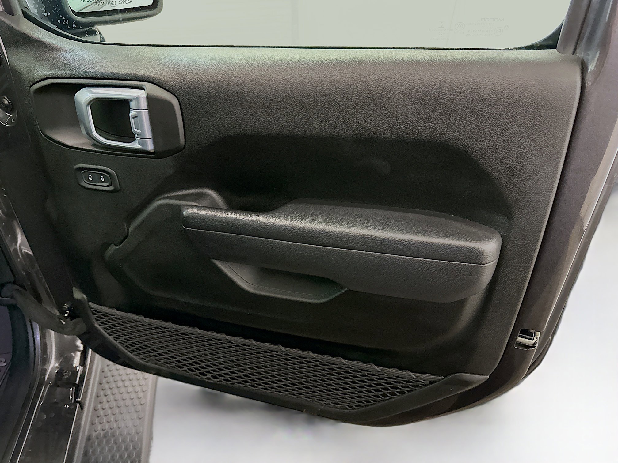 Used 2022 Jeep Wrangler Sport S image 33