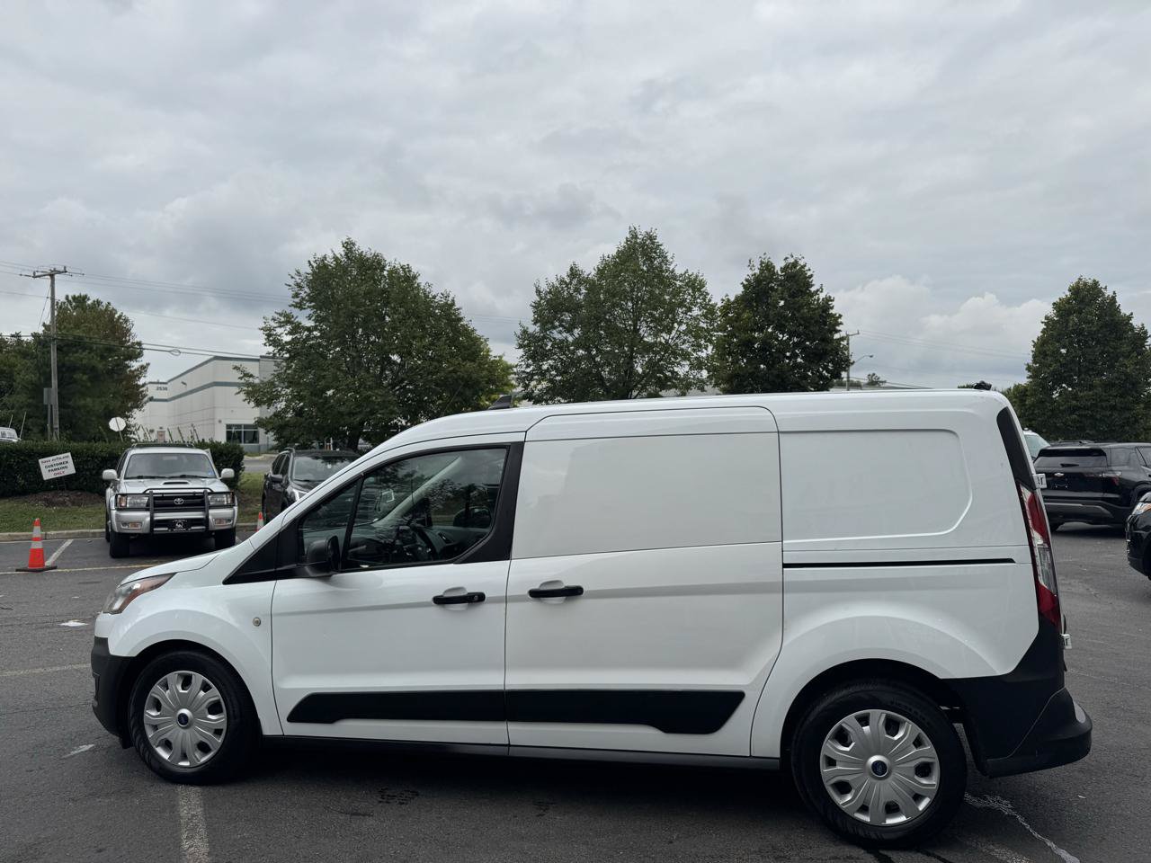Used 2019 Ford Transit Connect XL FWD image 9